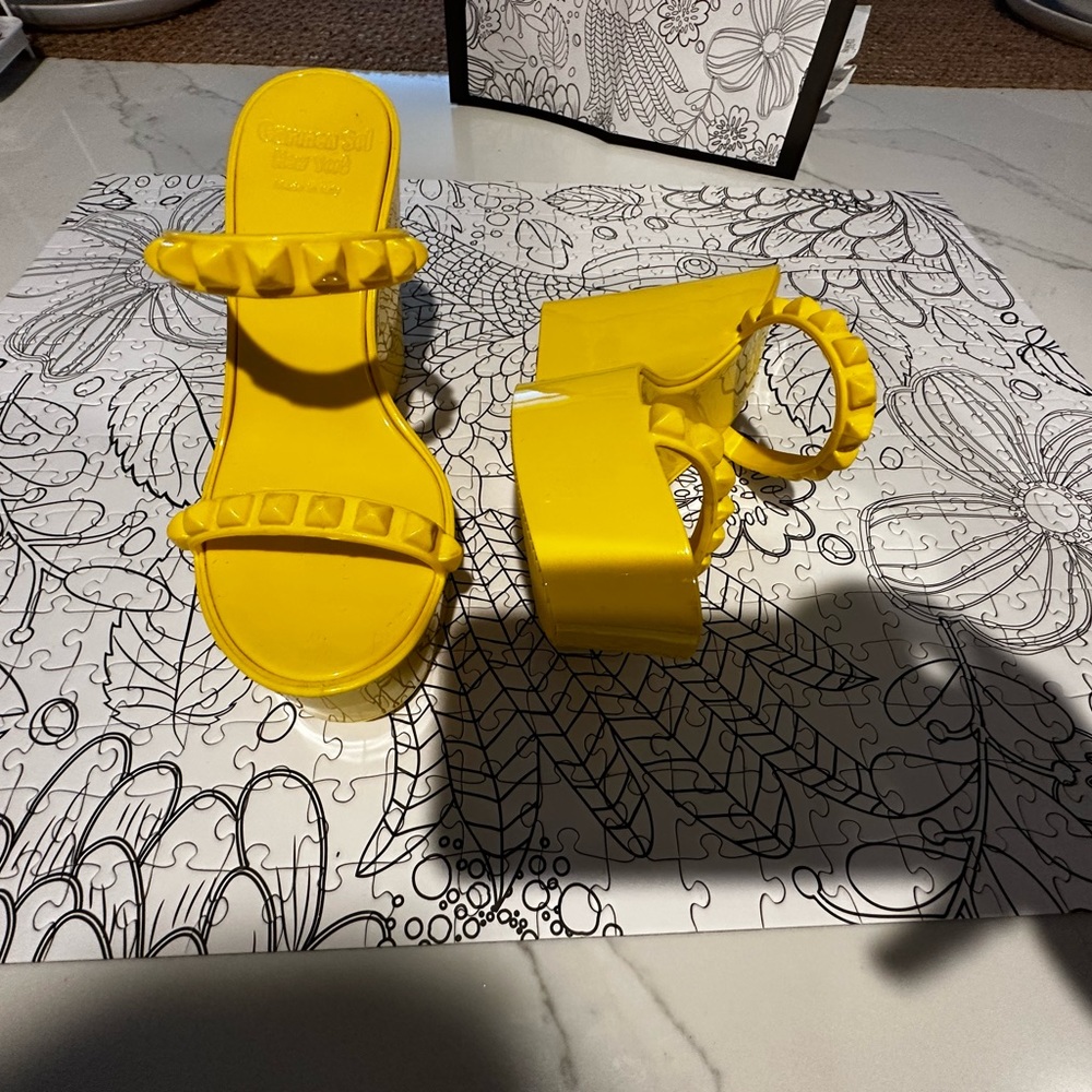 Carmen Sol, Yellow, 7.5